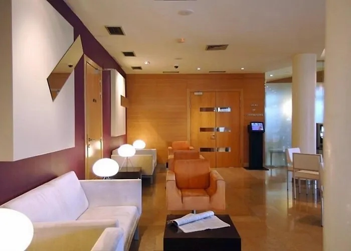 パラシオ デ アイエテ 4*