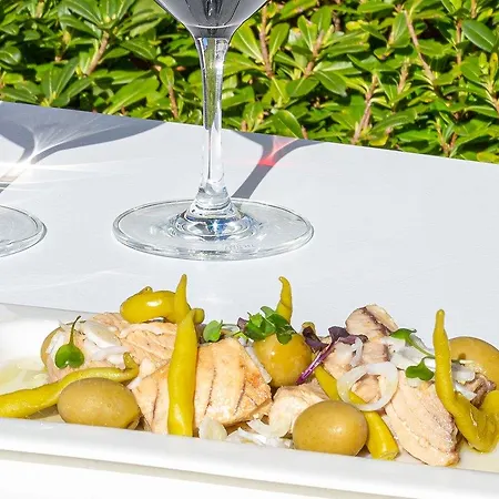 Отель Palacio De Aiete 4*