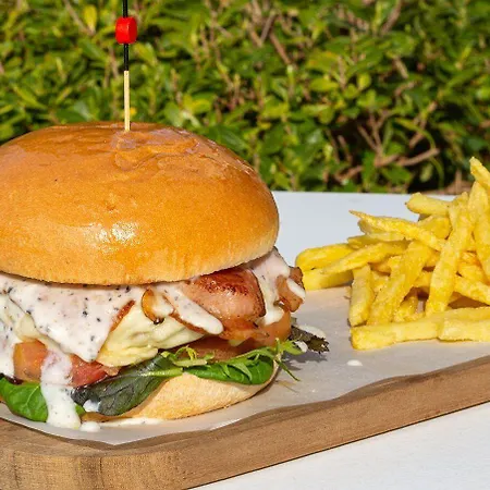 Отель Palacio De Aiete